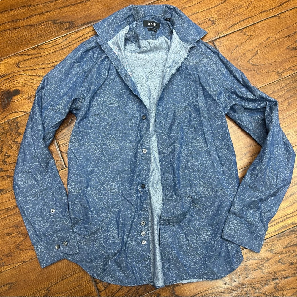 DKNY Men's Blue Patterned‎ button down Shirt